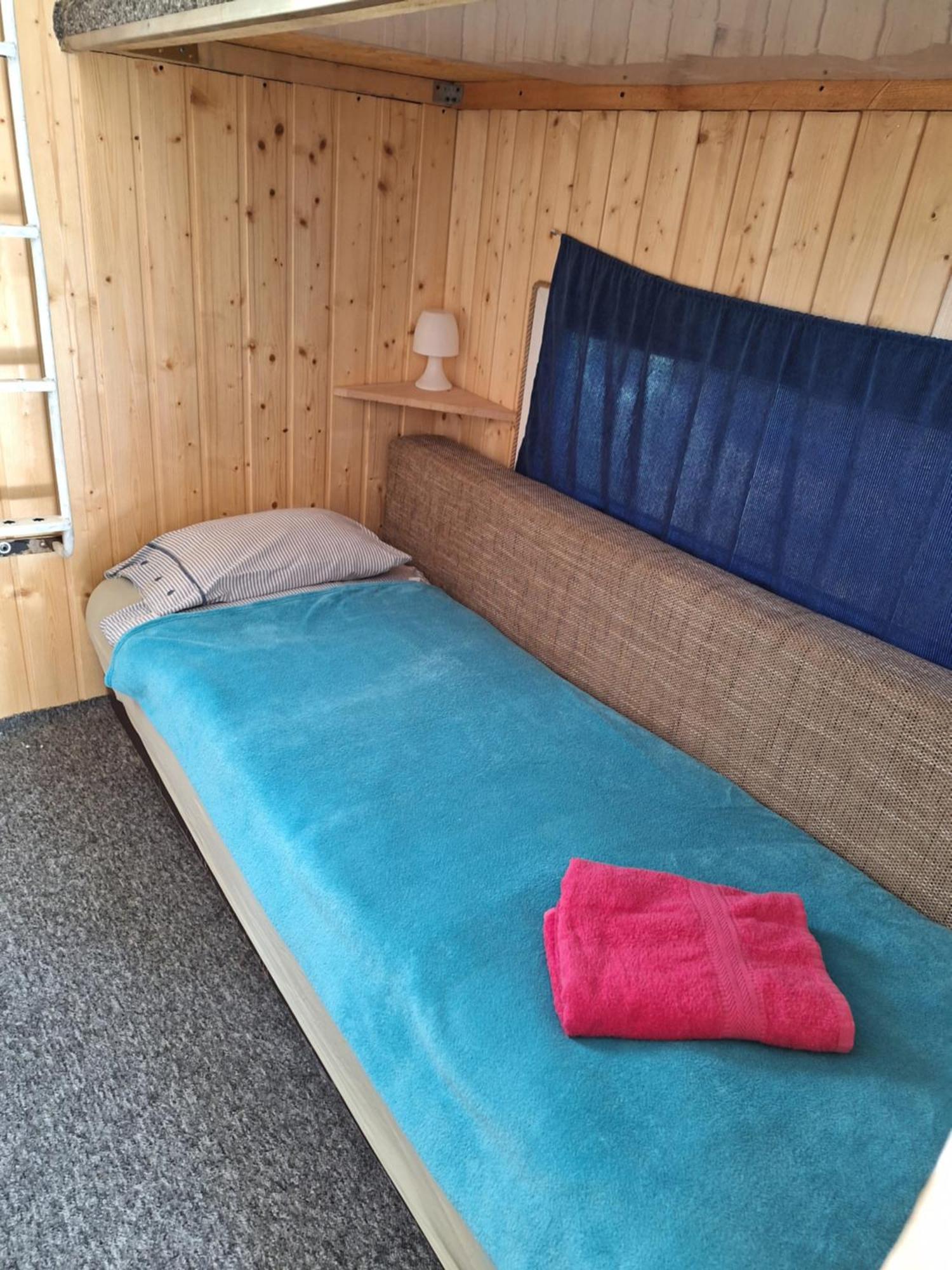 Szalupa Hostel Airport Zakroczym Zewnętrze zdjęcie